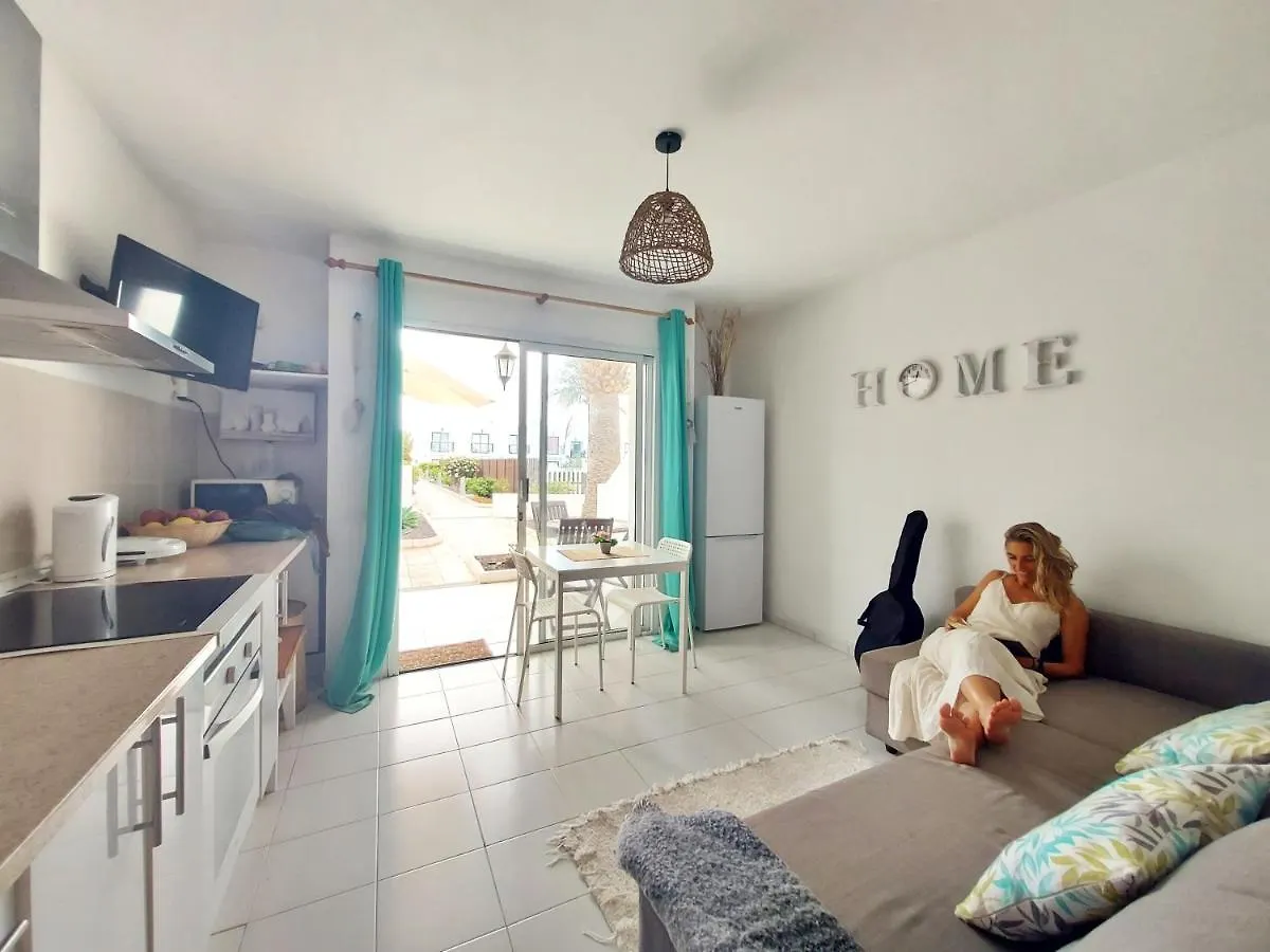 Apartment With Community Pool In Κοραλέχο